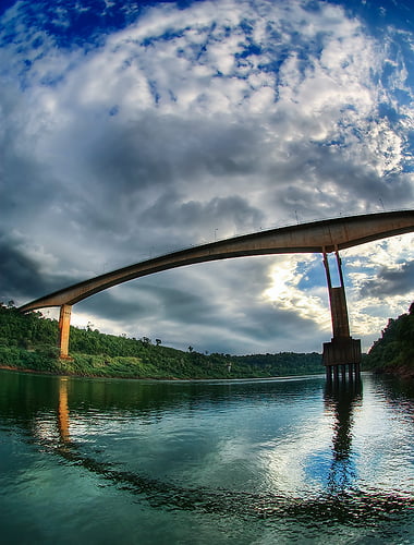 Viajar para Foz do Iguaçu é destino único no Brasil 7 Ponte da amizade1