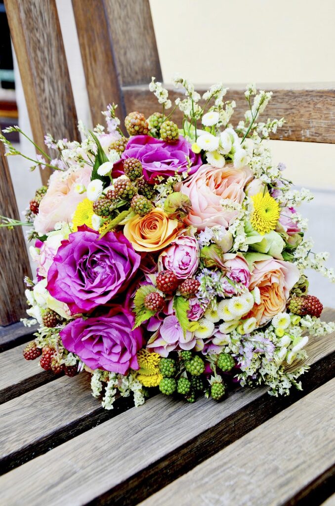 Dicas de como escolher as melhores flores para casamento 2 frwedding flowers bouquet trim image kybcbm84