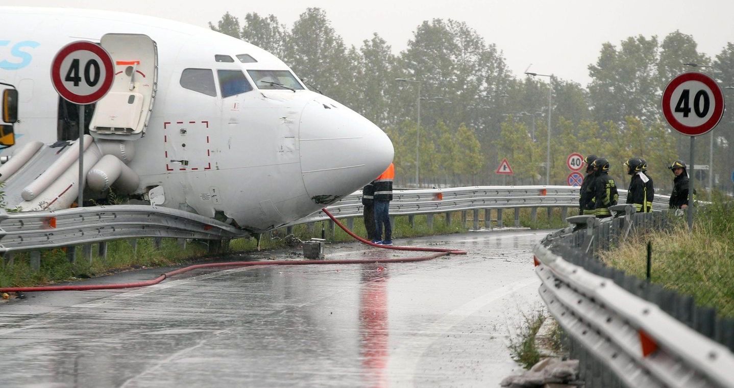 Piloto explica como sobreviver a um avião caindo 2 1671637769 712 Piloto explica como sobreviver a um aviao caindo