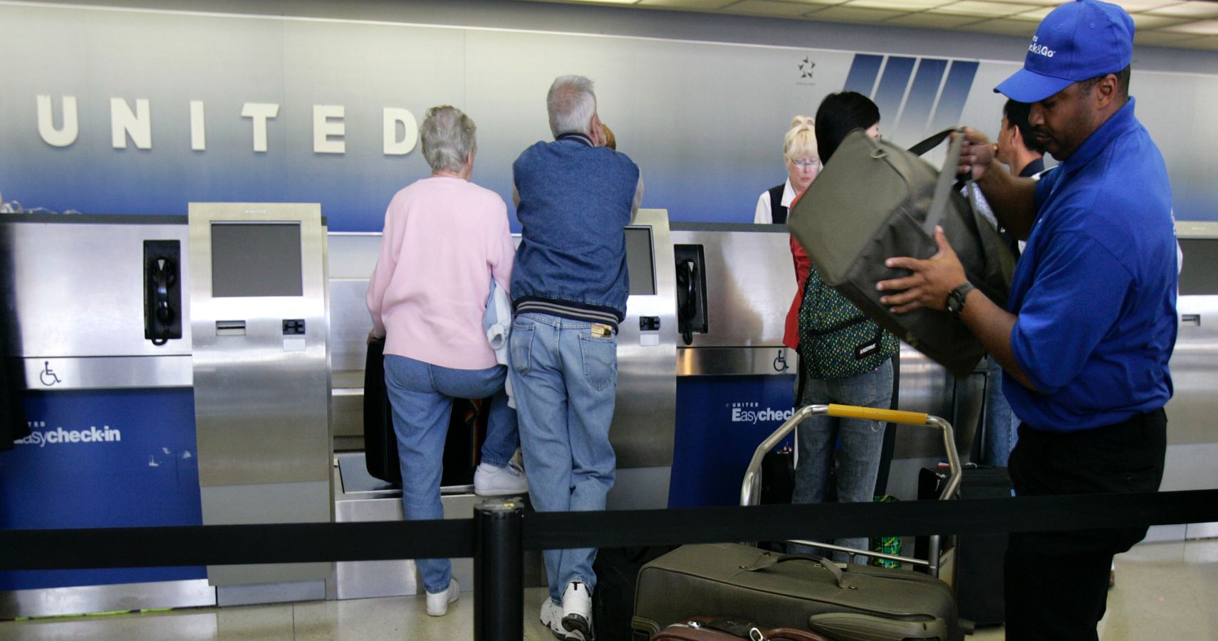A United ainda não tem planos de permitir bagagem de mão gratuita para passagens econômicas básicas 1 A United ainda nao tem planos de permitir bagagem de