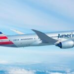 American Airlines chuta passageiro de primeira classe para beber bebidas de volta à classe econômica