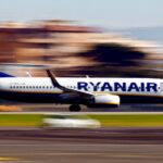Ryanair passa a cobrar por bagagem de mão que não cabe embaixo do assento
