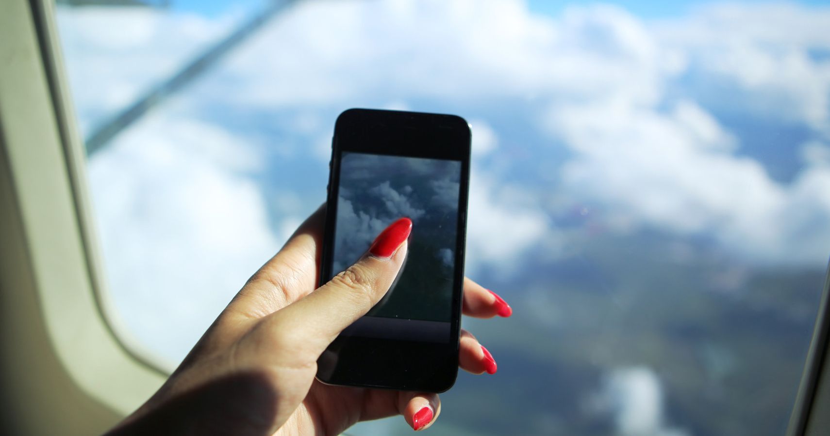 Taxas altíssimas: passageiro recebe conta telefônica de US$ 300 após esquecer de ativar o modo avião 1 Taxas altissimas passageiro recebe conta telefonica de US 300 apos