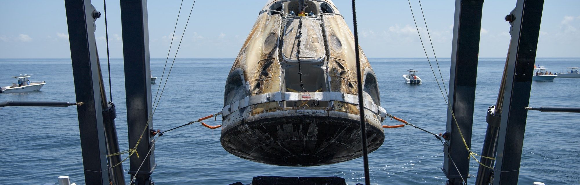 O pouso da espaçonave SpaceX foi como "Estar em uma centrífuga" De acordo com os astronautas 3 a cápsula do dragão da tripulação spacex