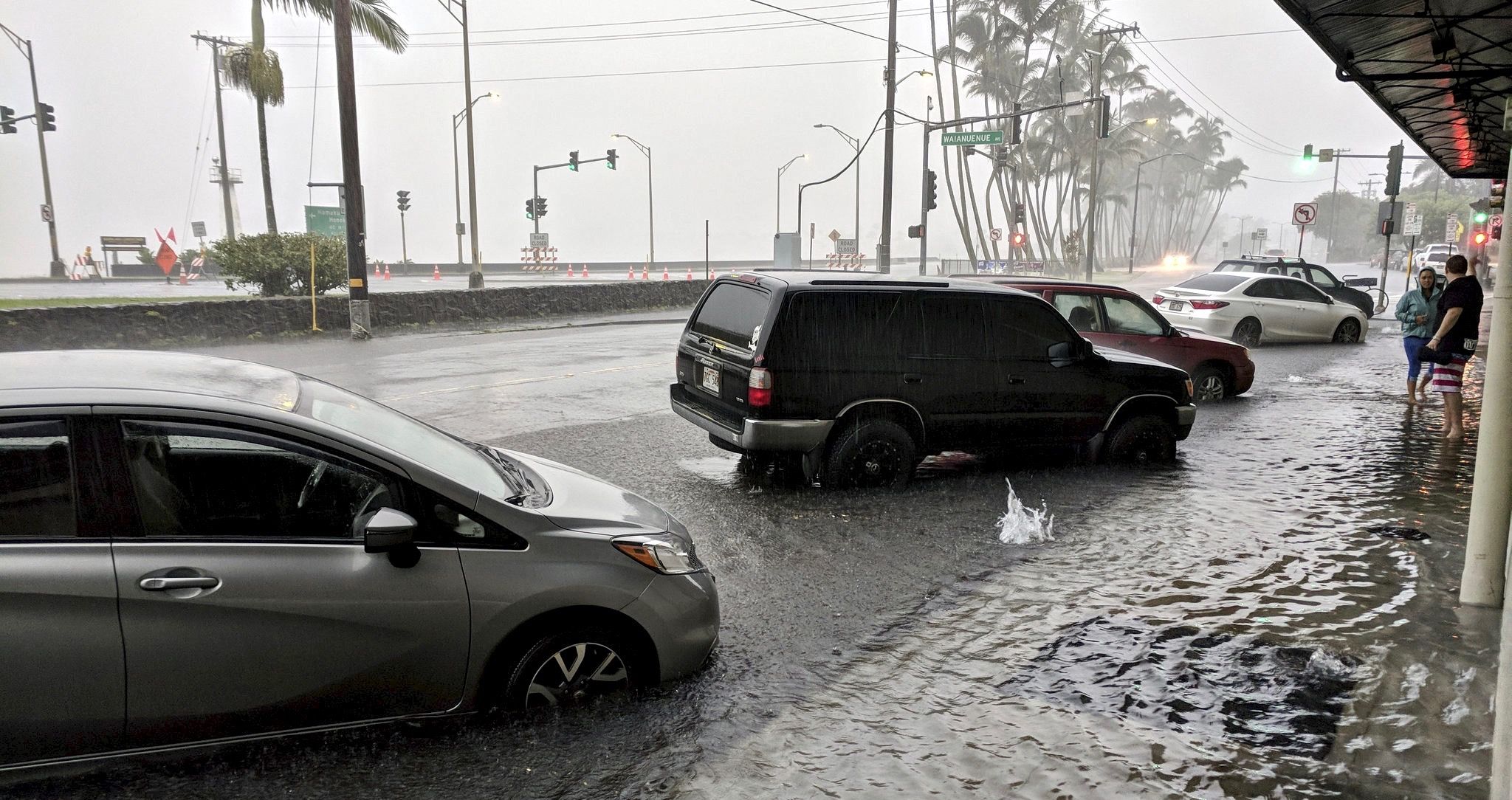 Furacão Lane causa inundações e deslizamentos de terra no Havaí, mais chuva a caminho 2 1672789352 85 Furacao Lane causa inundacoes e deslizamentos de terra no Havai