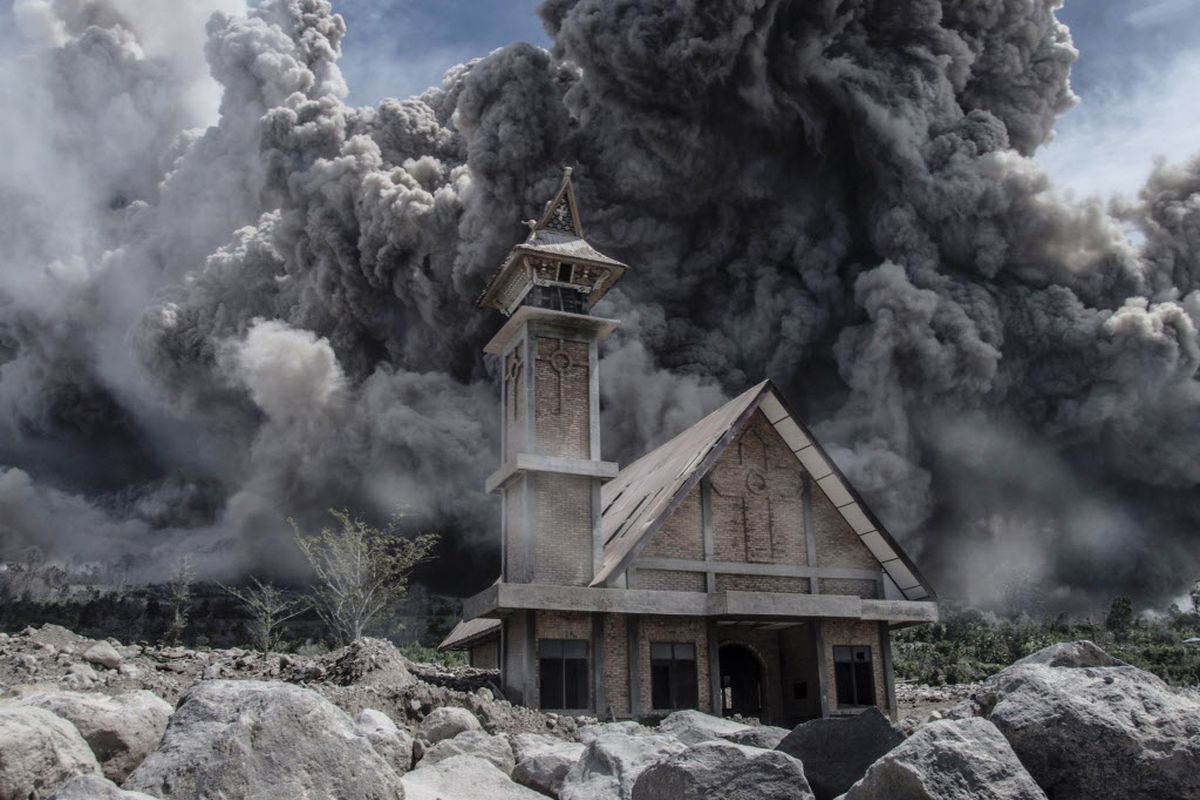 Estas fotos mostram a gravidade da erupção de dois dias do Monte Sinabung 7 Monte Sinabung em erupção em cinzas