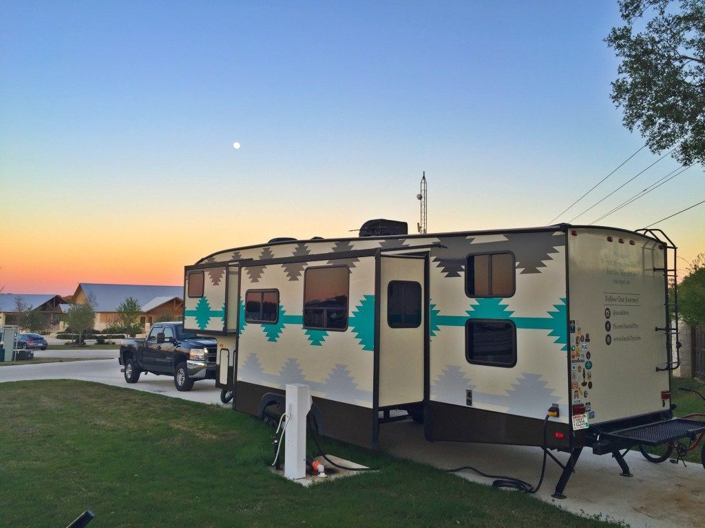 O RVing está em ascensão, veja como encontrar o perfeito 2 um trailer de quinta roda