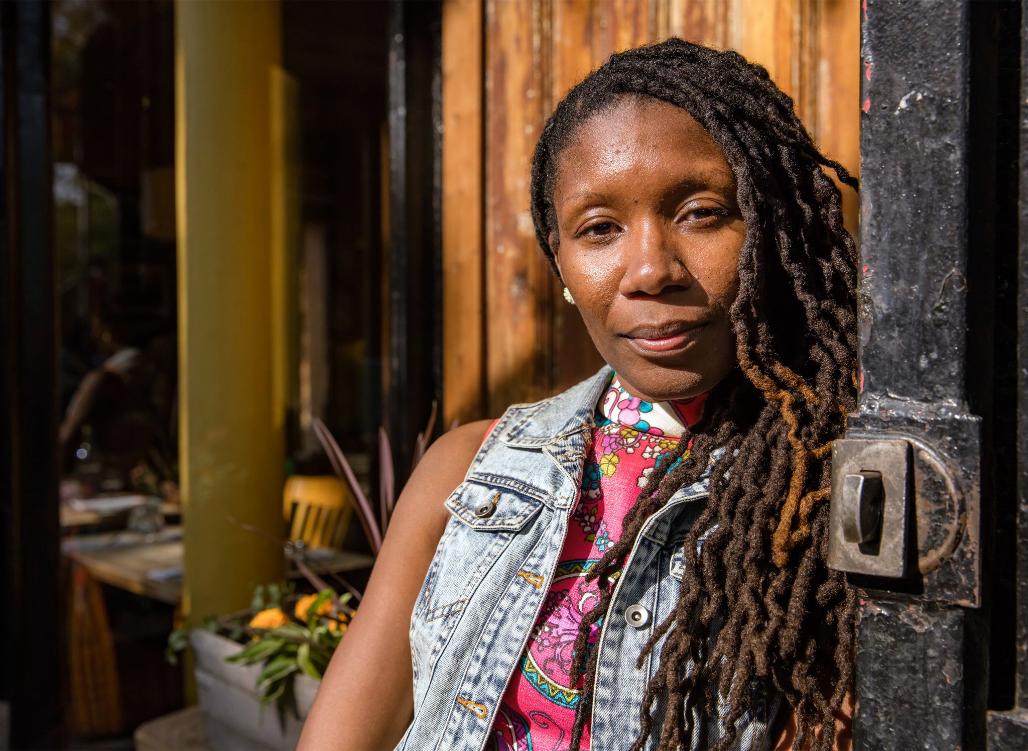 Mulheres que viajam sozinhas devem ter cuidado especial nesses locais 6 Mulher na Jamaica