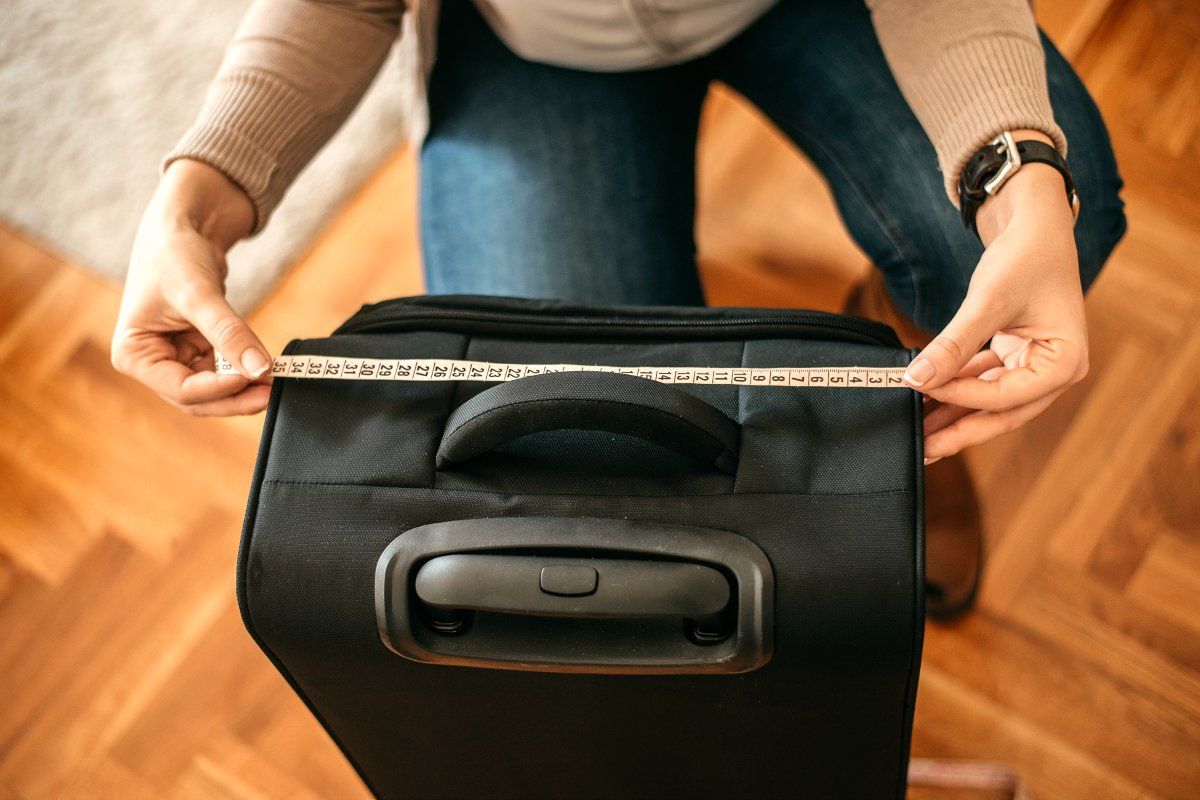 Dicas úteis de embalagem quando tudo o que você pode levar é uma bagagem de mão 9 Medidas de bagagem de mão