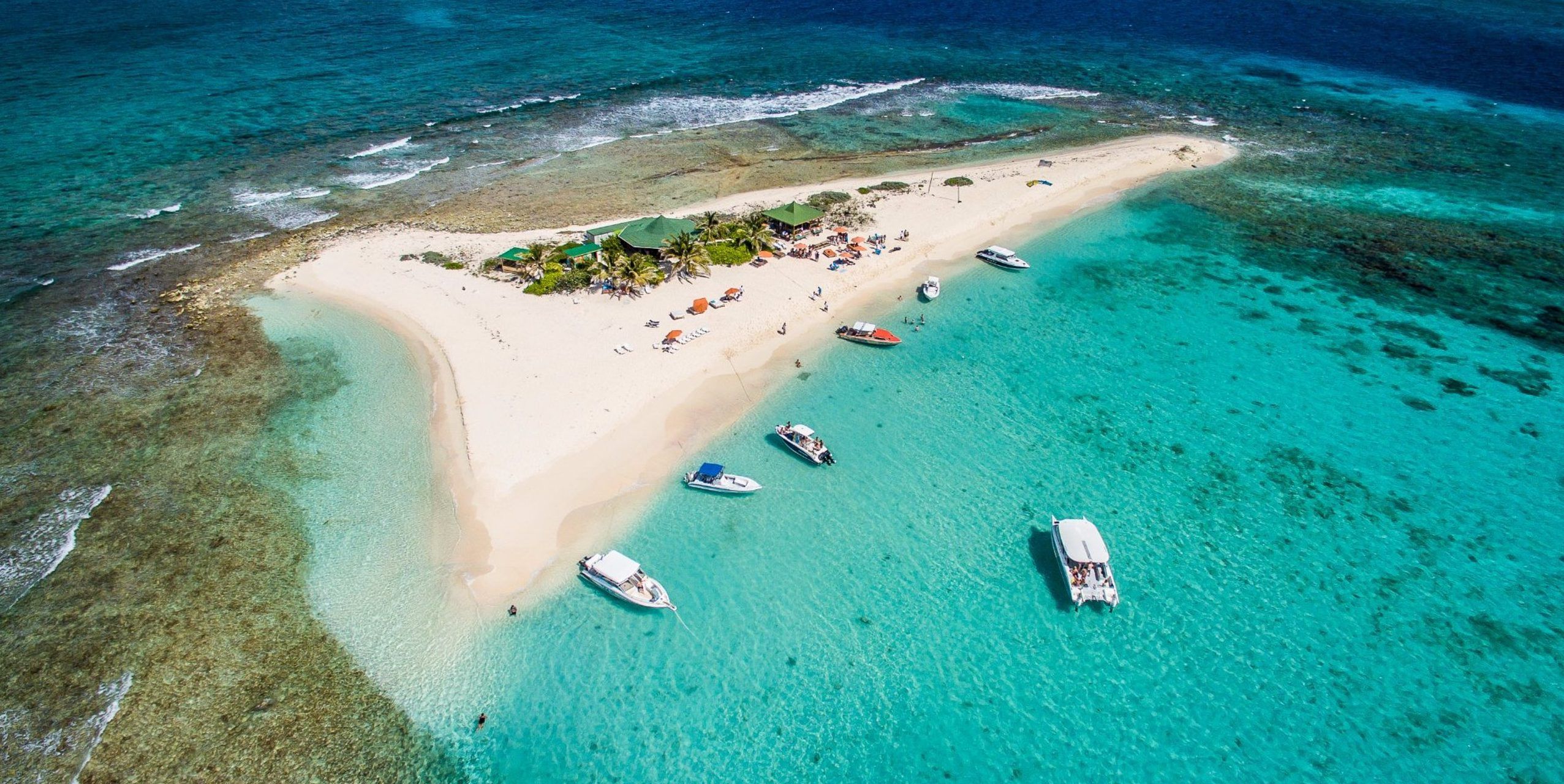 As praias caribenhas mais impressionantes para visitar neste inverno 1 ilha no caribe