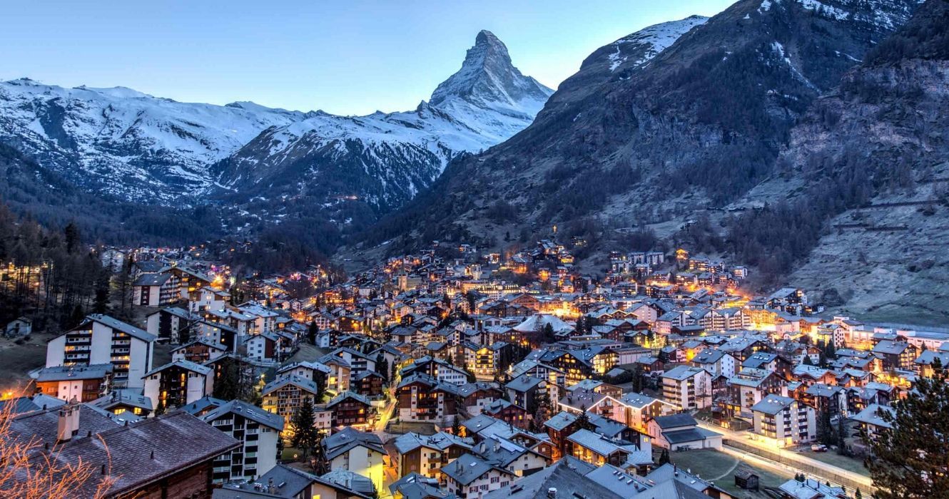 a cidade de zermatt perto de matterhorn na suíça