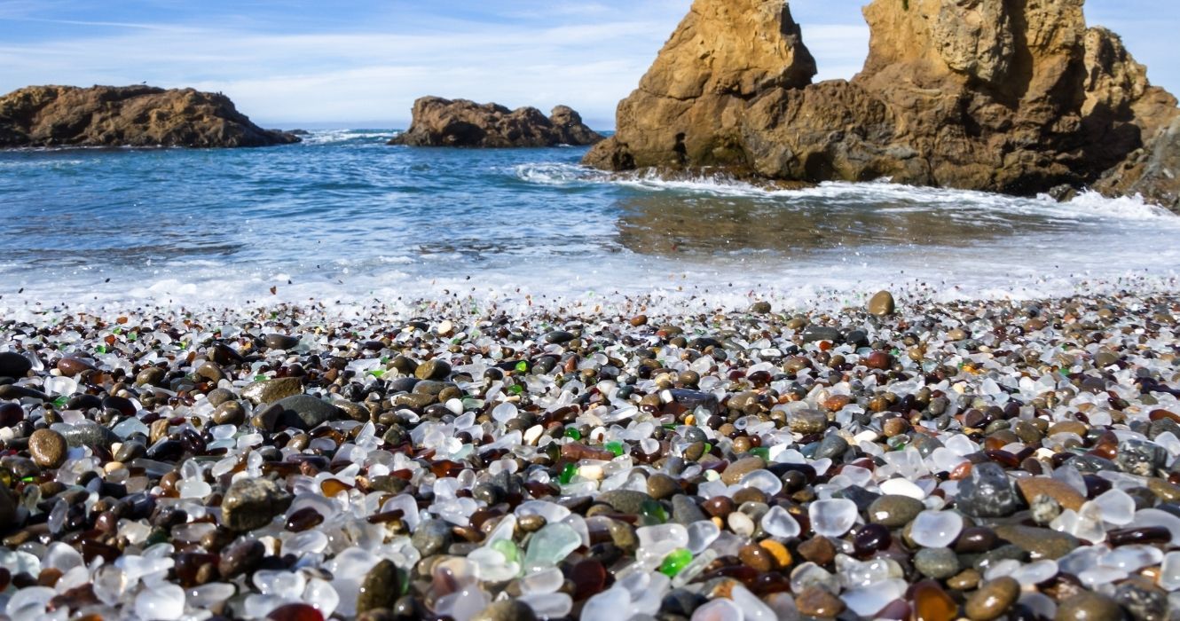 Estes sao os melhores lugares para encontrar vidro de mar