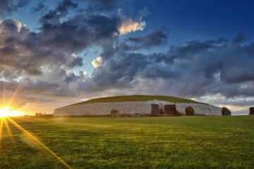 Estruturas semelhantes a Stonehenge estão sendo descobertas na Irlanda - veja como visitar