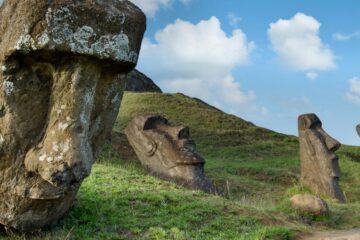 Ilha de Páscoa limita o turismo porque a erosão coloca suas famosas estátuas em risco