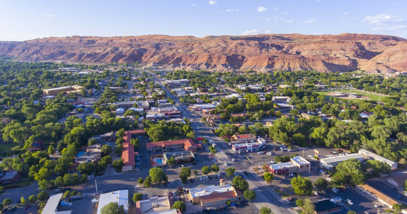 Moab é famosa por muitas razões, mas estas são as favoritas dos viajantes 1 uma vista aérea de moab, utah