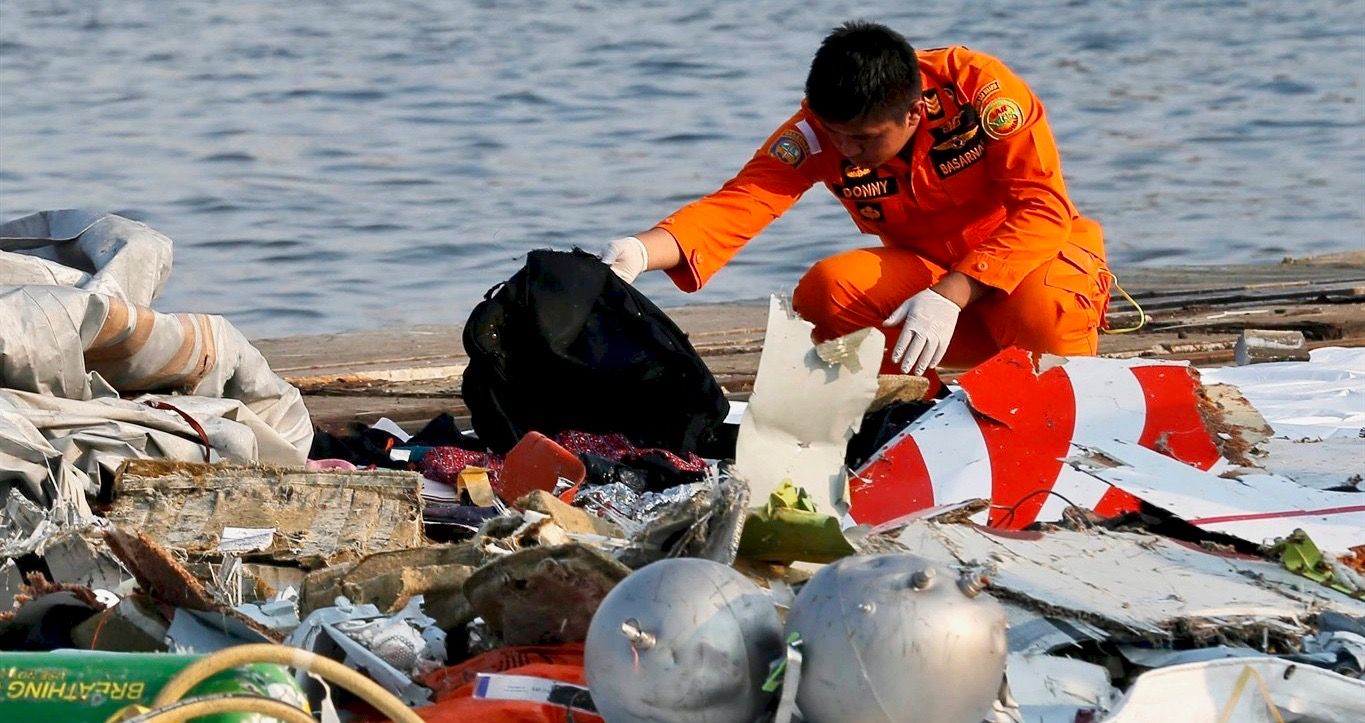 Muitas falhas do voo fatal JT 610 por minutos em Jacarta 1 Muitas falhas do voo fatal JT 610 por minutos em