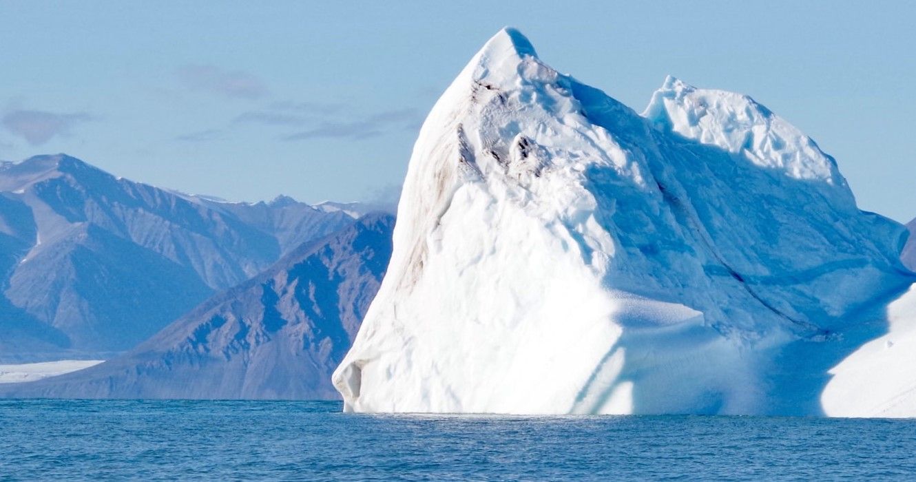 Nunavut Guia de viagem completo - coisas para fazer, atividades e alimentação 1 Iceberg panorâmico no território ártico do Canadá, Nunavut
