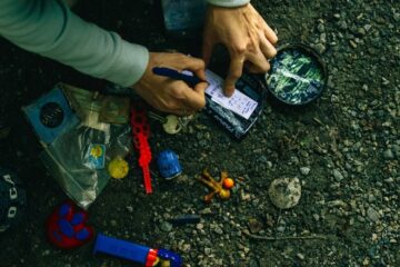 filling out a geocache log