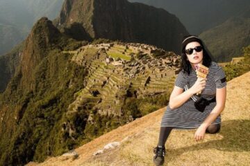 Katy Perry posing with Machu Picchu in the background