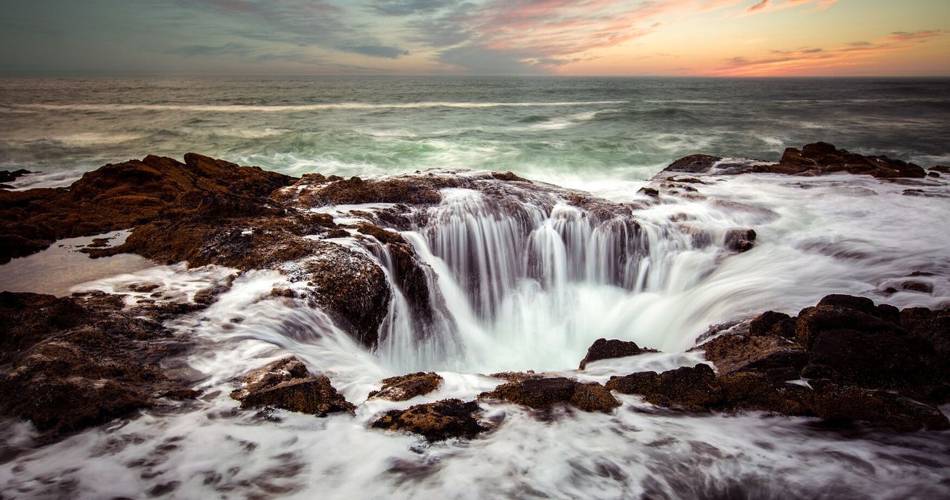 Tudo para saber sobre Thor's Well, The "Cano de esgoto do Pacífico" 1 thor está bem em oregon
