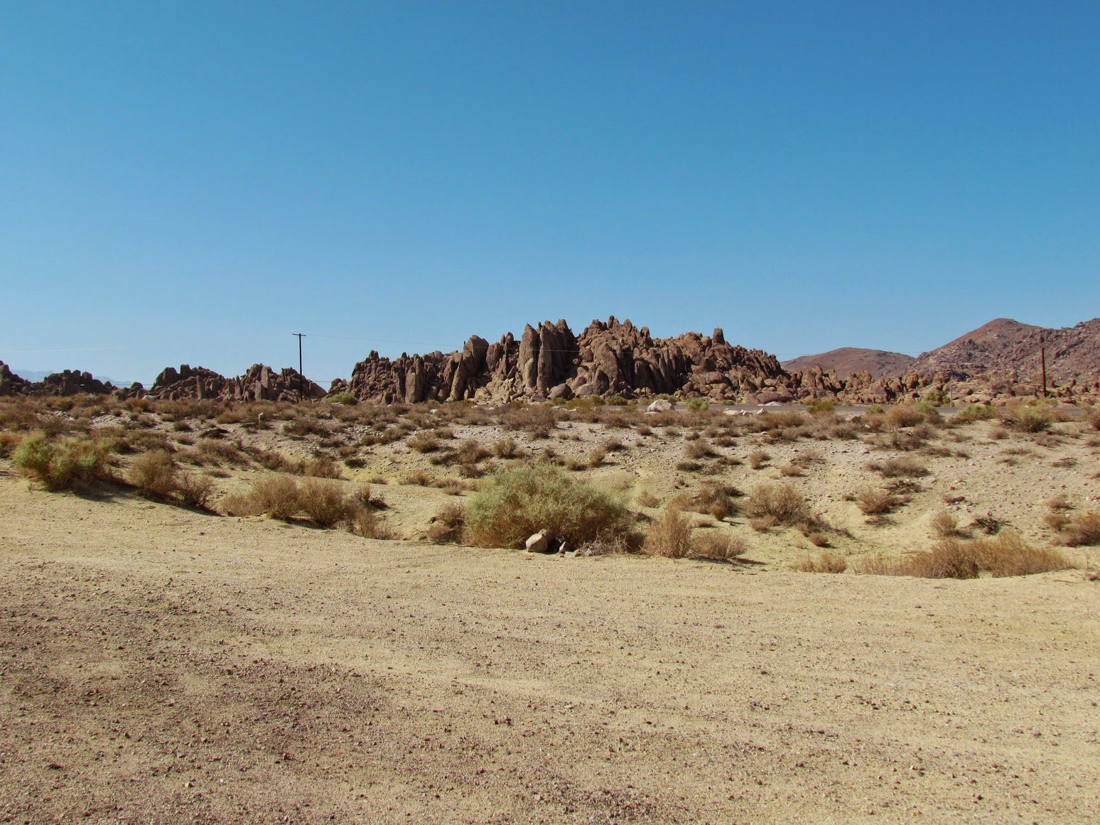 Os turistas lotaram esses destinos por causa dos filmes (e ficaram desapontados) 6 Uma foto da localização de Tremors, com Kevin Bacon.