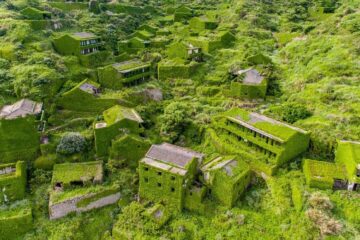 abandoned town of houtouwan, china