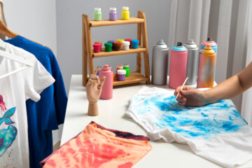 Como tingir as camisetas de colorido? 59 pintar a roupa
